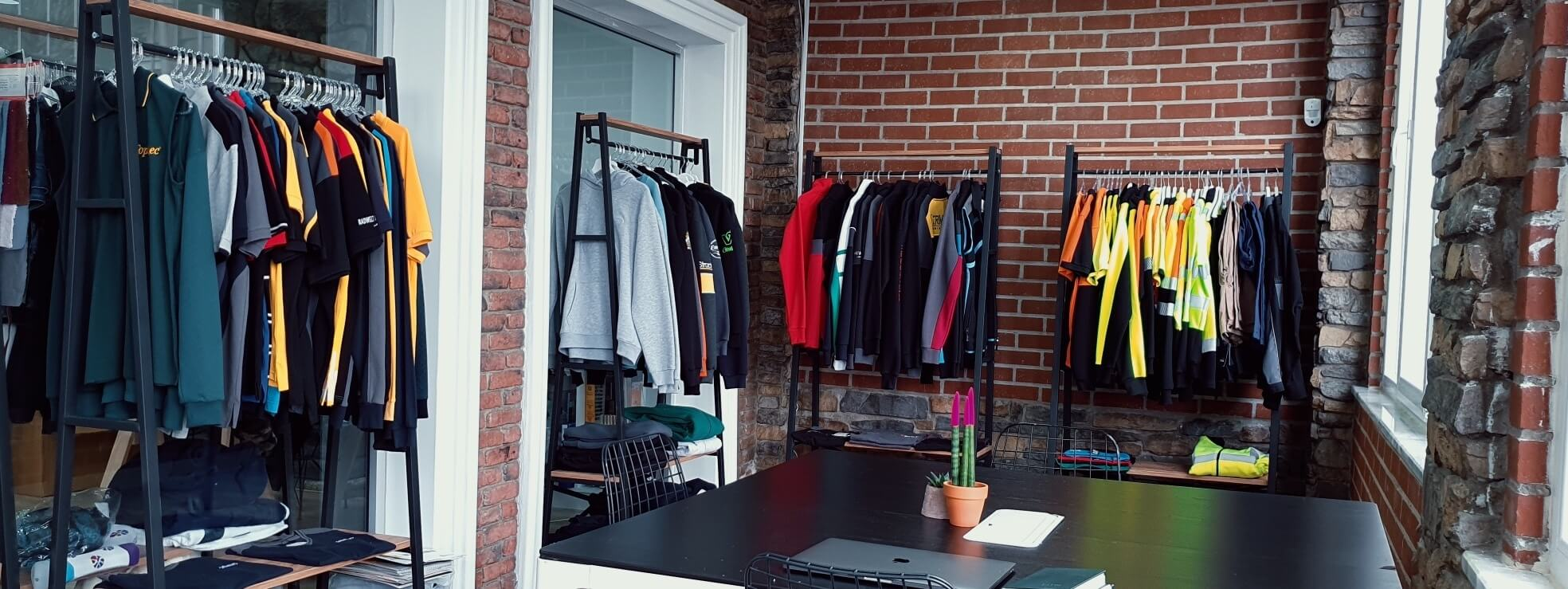 1763715778946 1763715778946