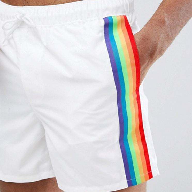Fabrikant op maat gemaakte herenzwemkleding met regenboogzijband en polyester shorts