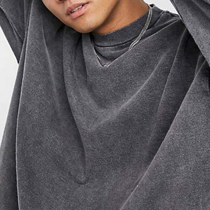 OEM ထုတ်လုပ်သူ စိတ်တိုင်းကျ မီးခိုးရောင် အမျိုးသားများ အက်ဆစ်ဆေးကြောထားသော လည်ပင်းမြင့် အင်္ကျီ အကြီးစား ချည်ထည် ခေတ်ဟောင်း အင်္ကျီဝတ်အင်္ကျီဝတ်