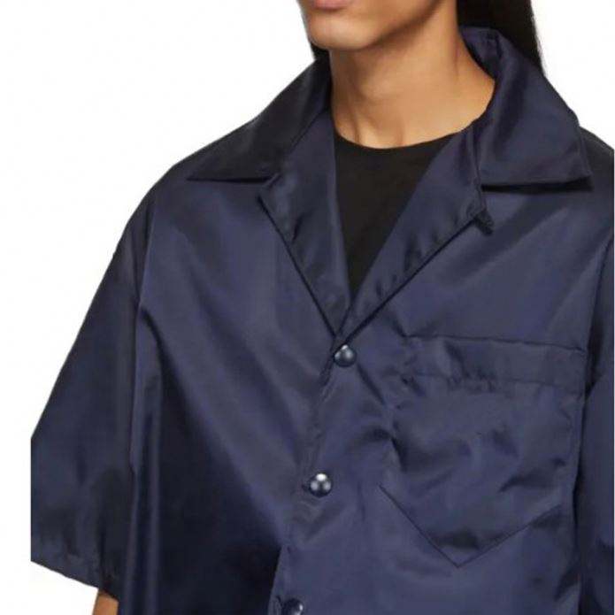 OEM ražotāja modes stila neilona tumši zils krekls ar īsām piedurknēm vīriešiem ar krūšu kabatu