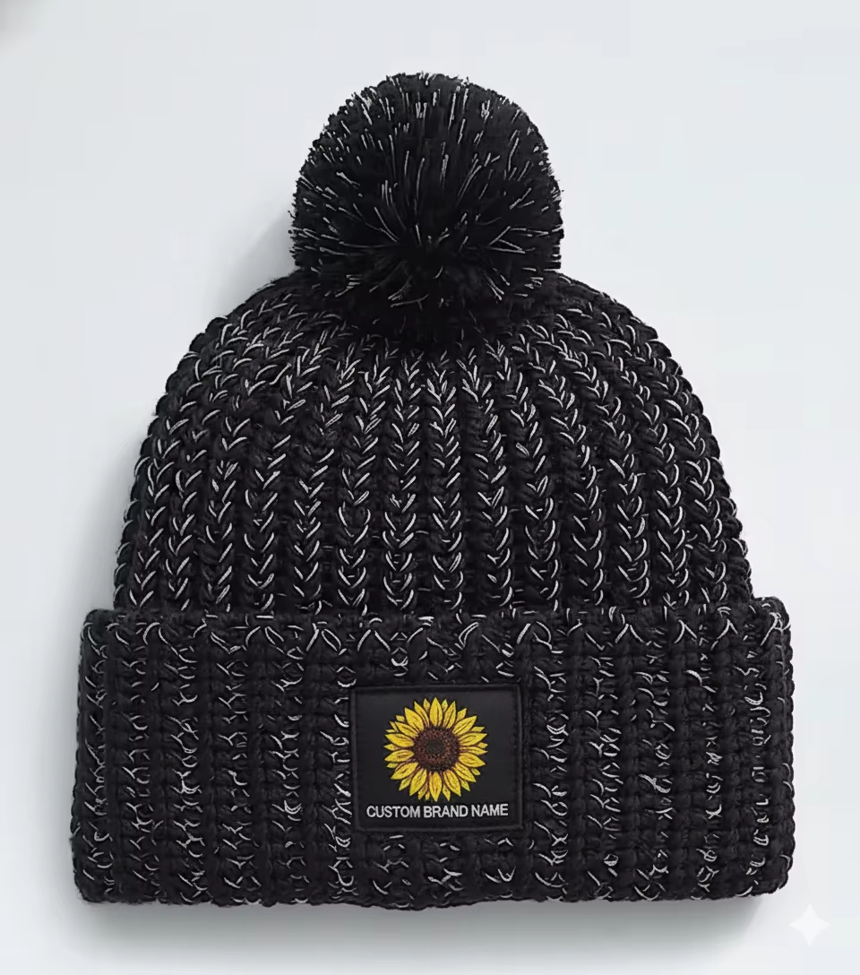 High Grade Quality Winter Thermal Knitted Pom-pom Beanie Chunky Yarn Custom Color Silicon Rubber logo Cuffed Beanie