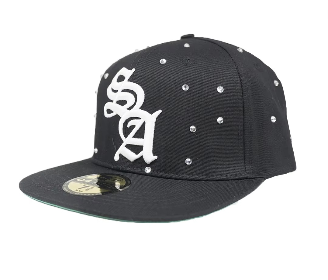 Custom Fashion Logo Rhinestone Hat Fitted Baseball Hats 3D Embroidered Flat Gorras Baseball Caps for Men